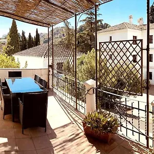 Vistas A La Alhambra Estancia Magica , Granada España