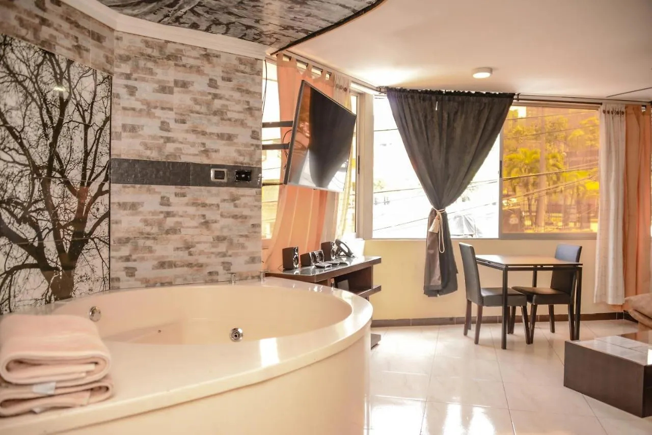 Calle 10 Suites Medellín Apartamento