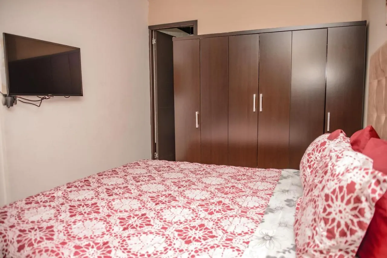 Calle 10 Suites Medellín 0*,