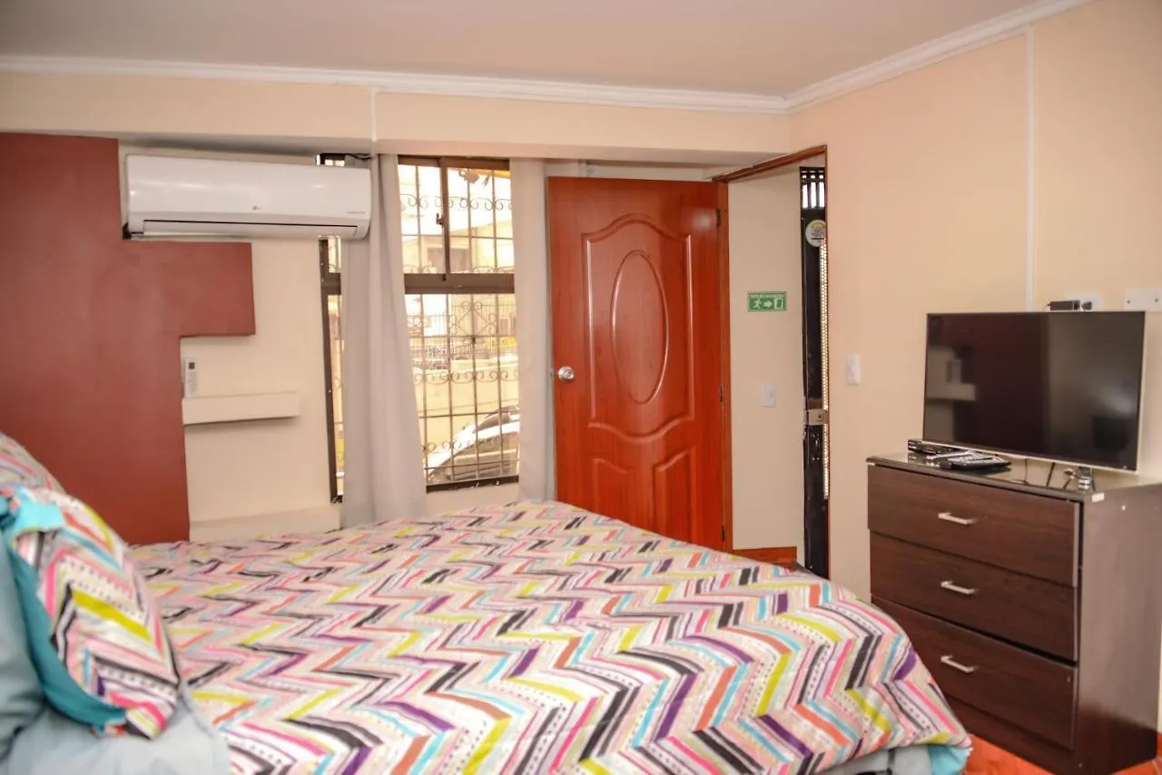 Calle 10 Suites Medellín 0*,  Colombia