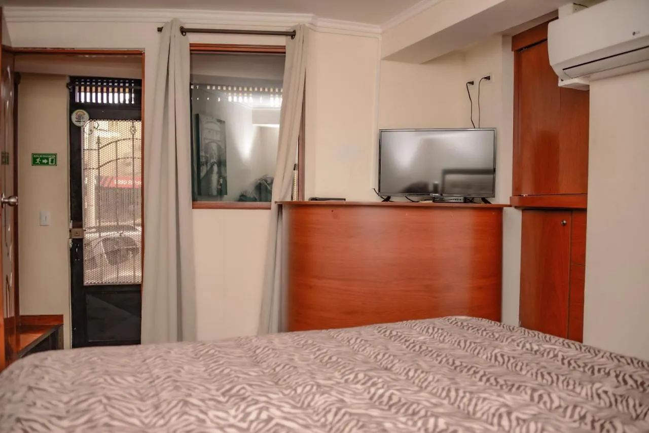 Calle 10 Suites Medellín Apartamento