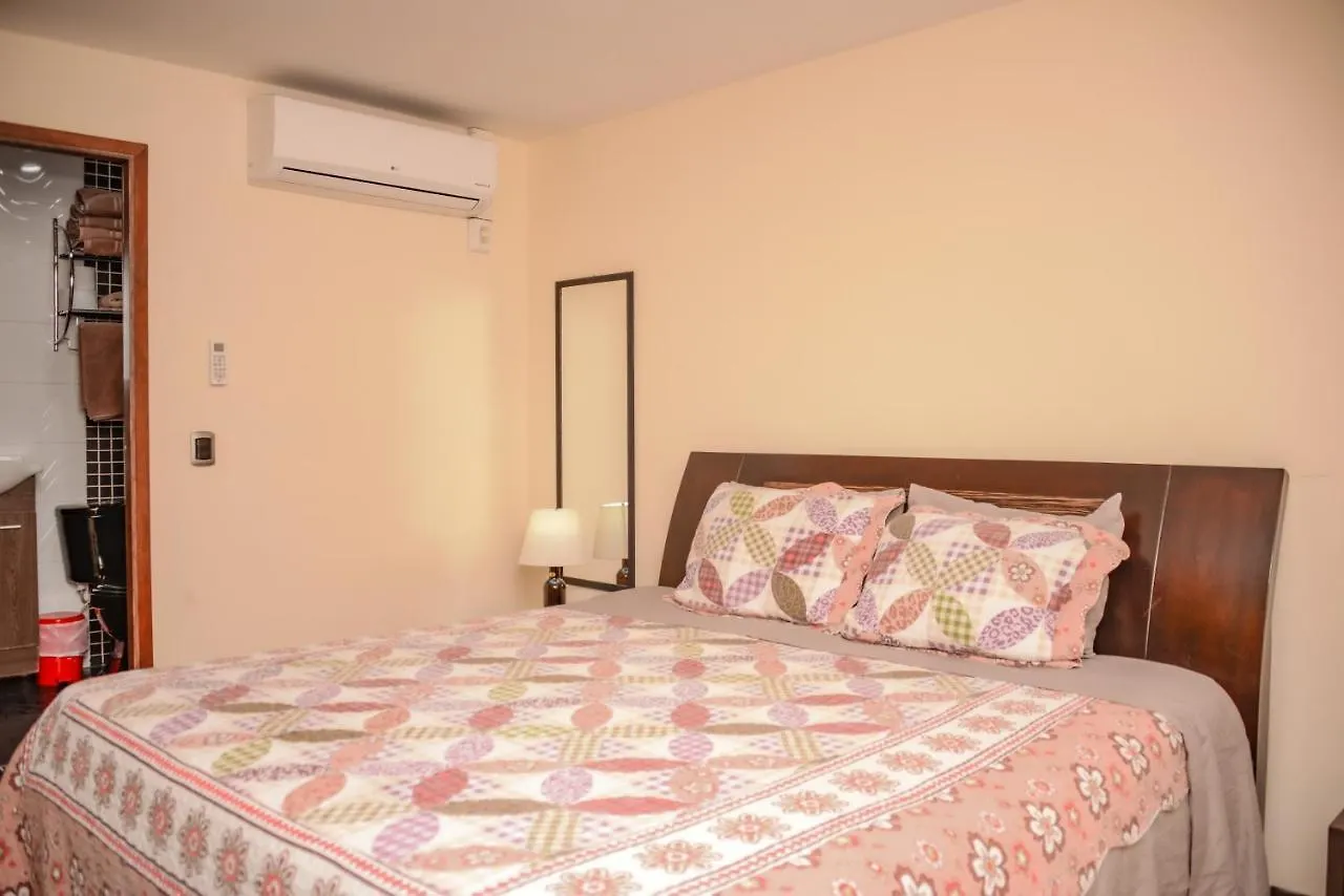 Calle 10 Suites Medellín 0*,